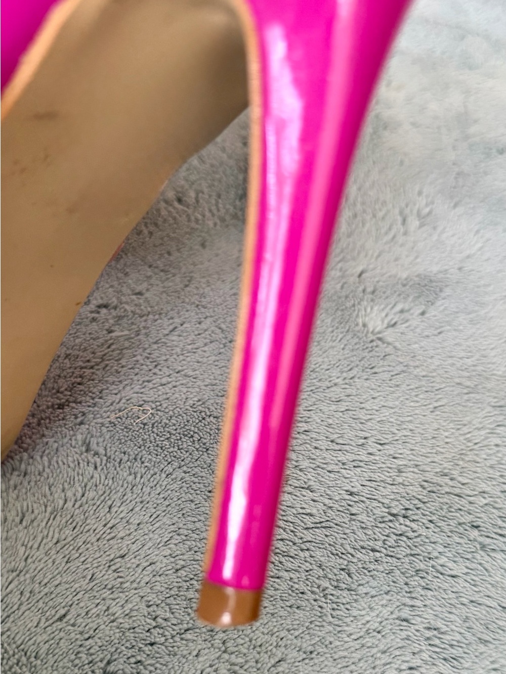 Like New Steve Madden Magenta Pink Patent Leather Pointed-Toe Stiletto Pumps 9.5 - Picture 4 of 6